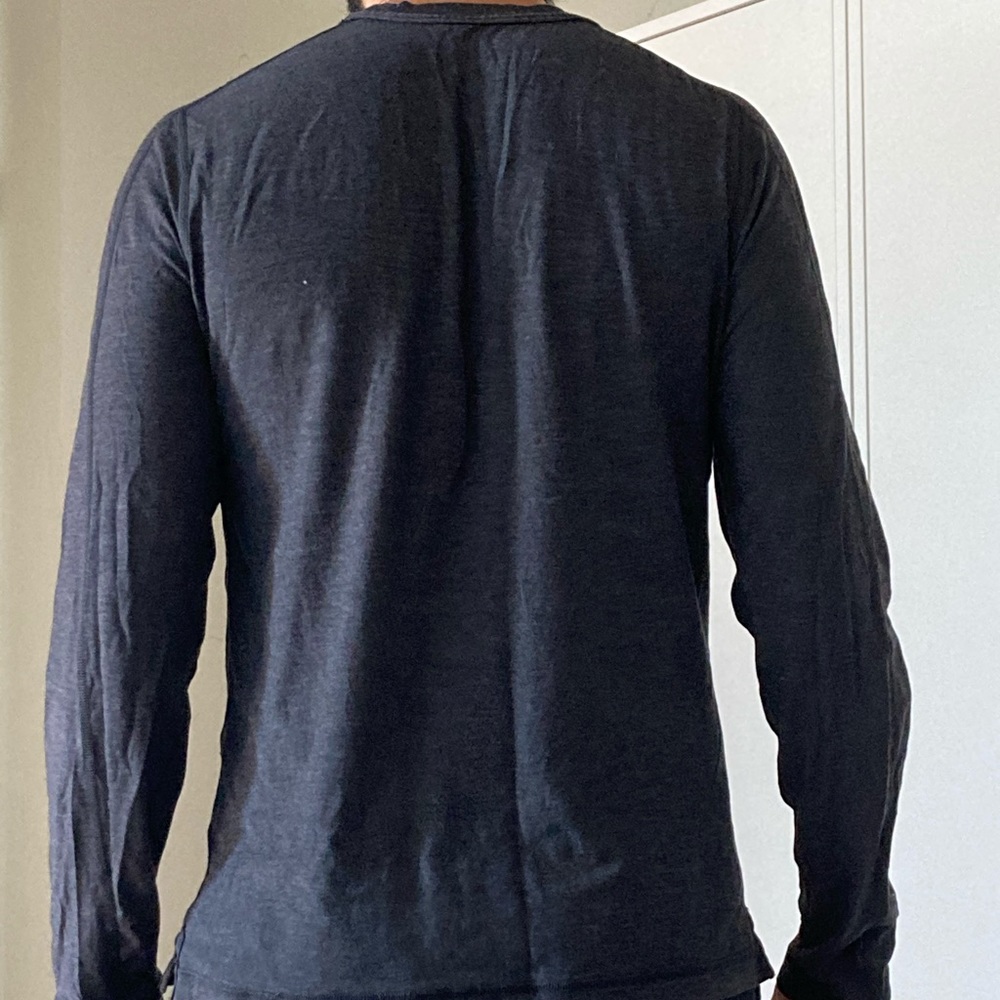 Men’s lulu lemon t shirt